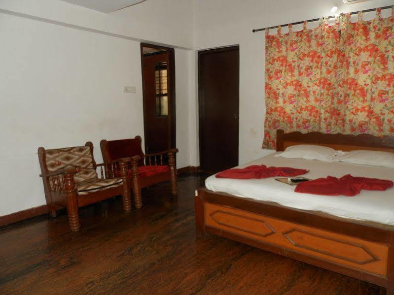 Hotel Germany Калангуте Екстериор снимка
